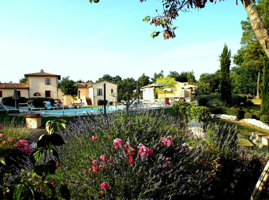 Apartments Borgo Toscano Gambassi Terme Bagian luar foto