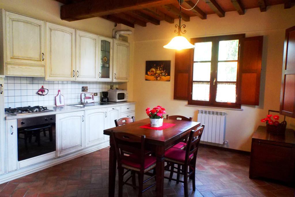 Apartments Borgo Toscano Gambassi Terme Bagian luar foto
